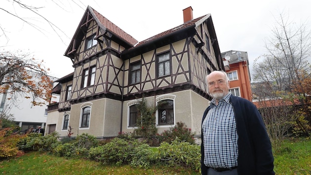 Der Hausherr der Fachwerk-Villa in der Ausseerstraße: Johann Josef Böker, Professor für Architekturgeschichte und Wahl-Liezener. (Bild: Juergen RadspielerJürgen Radspieler)