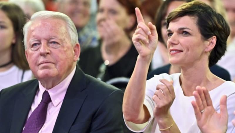 Alt-Bundeskanzler Franz Vranitzky, SPÖ-Chefin Pamela Rendi-Wagner (Bild: APA/HERBERT NEUBAUER)