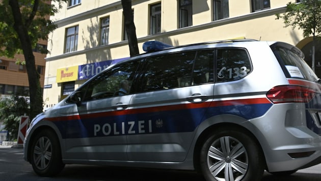 Ein Trio lieferte sich in Meidling eine Verfolgungsjagd mit der Polizei. (Bild: APA/HANS PUNZ (Symbolbild))