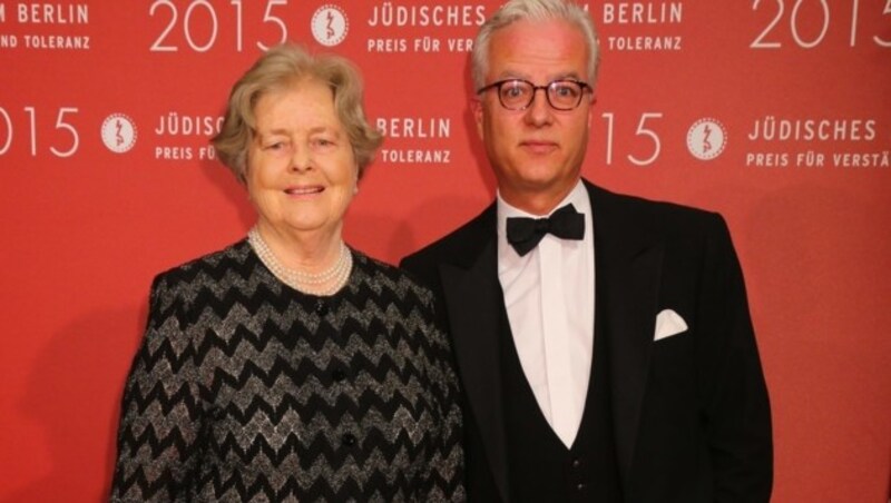 Dr. Fritz von Weizsäcker mit seiner Mutter Marianne (Bild: Eventpress Herrmann / dpa Picture Alliance / picturedesk.com)