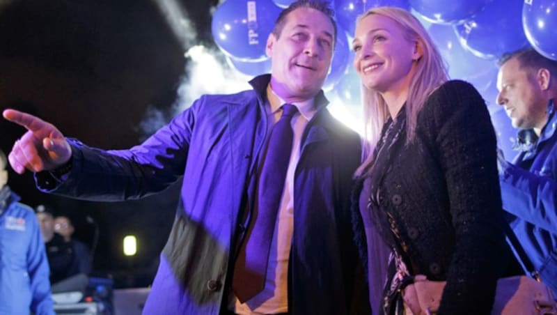 Heinz-Christian Strache und seine Ehefrau Philippa (Bild: APA/Georg Hochmuth)