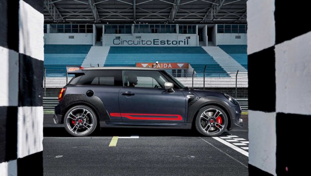 John Cooper Works Gp Mini Bringt Den Super Racer Krone At