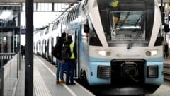 Ein Zug der Westbahn im Salzburger Hauptbahnhof (Bild: APA/BARBARA GINDL)