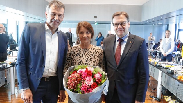 BM Georg Willi (links), Uschi Schwarzl und LH Günther Platter (Bild: Christof Birbaumer / Kronenzeitung)