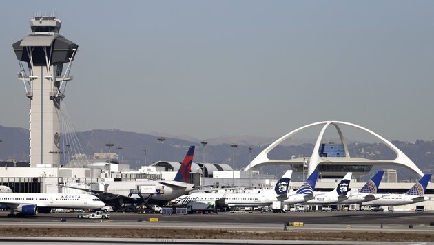 Flugzeuge am Los Angeles International Airport (Bild: AP)