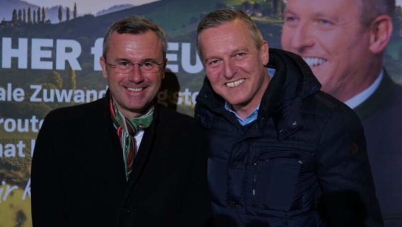 Bundesparteiobmann Norbert Hofer und Landesparteiobmann Mario Kunasek bei der Schlusskundgebung in Graz (Bild: Karl Lindinger)