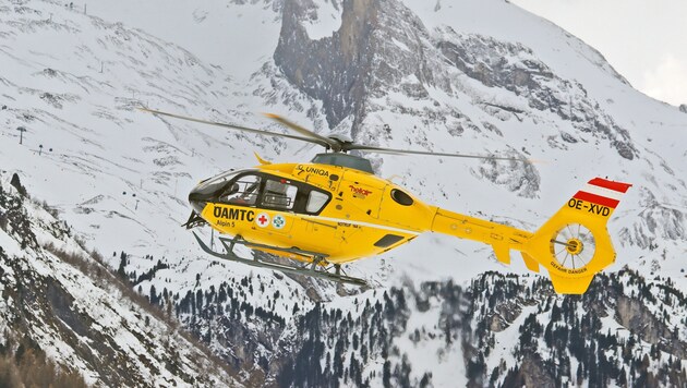 The girl was flown to hospital by emergency helicopter (symbolic image). (Bild: Christof Birbaumer (Symbolbild))