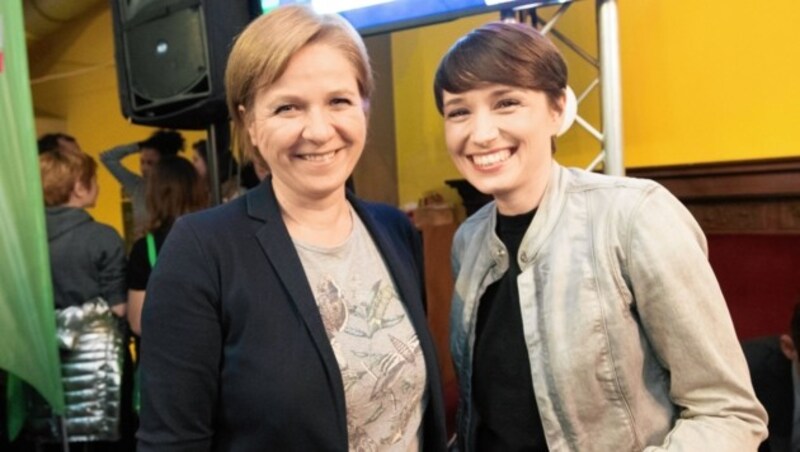 Judith Schwentner begrüßte Sigi Maurer in Graz (Bild: © Elmar Gubisch)