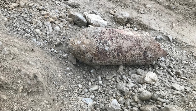 Fliegerbombe bei Grabungsarbeiten im Tennengau entdeckt (Bild: APA/LPD SALZBURG)