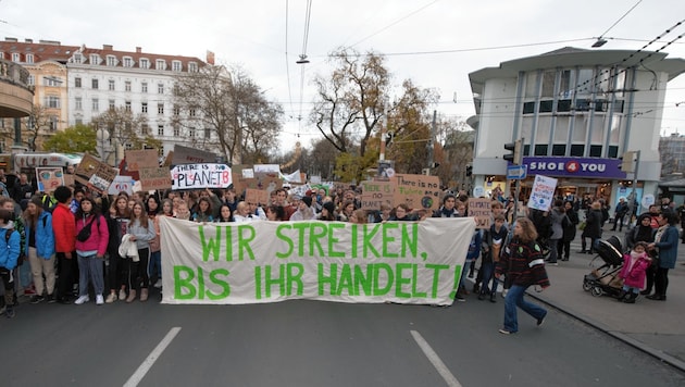 Der Streik in der Grazer Innenstadt (Bild: © Elmar Gubisch)