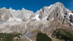 Blick vom italienischen Courmayeur auf das Mont-Blanc-Massiv (Bild: AP)