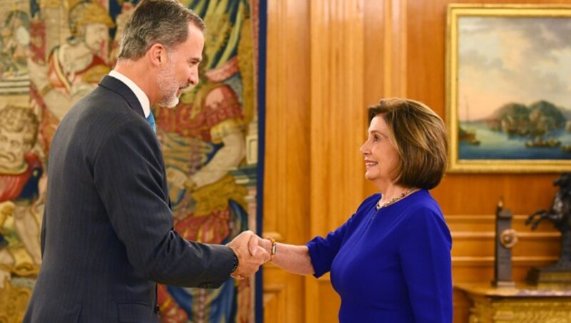 Spaniens König Felipe begrüßte in Madrid Nancy Pelosi (Bild: AFP)