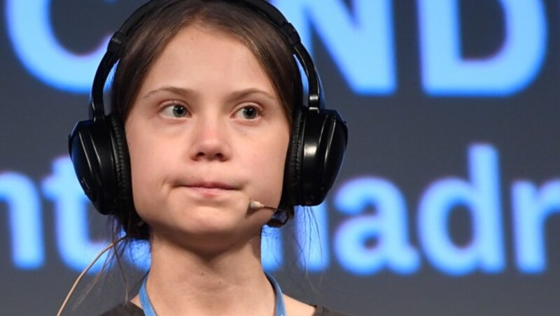 Greta Thunberg bei einer Pressekonferenz in Madrid (Bild: AFP)