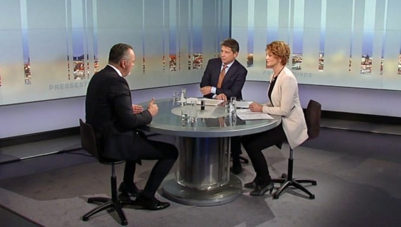 Doskozil im Gespräch mit ORF-Ressortleiter Hans Bürger und „Profil“-Innenpolitikchefin Eva Linsinger (Bild: tvthek.orf.at)