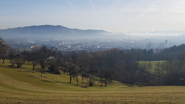 Schönwetterblick auf Oberösterreich, auch durch die Brille von Standard & Poor‘s (Bild: Werner Pöchinger)