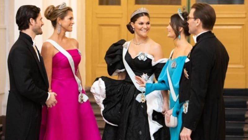 Prinz Carl Philip, Prinzessin Madeleine , Kronprinzessin Victoria, Prinzessin Sofia und Prinz Daniel (Bild: Kungehuset)