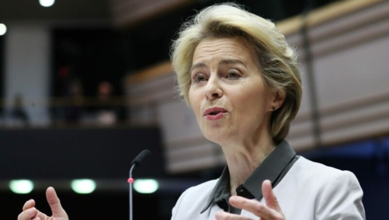 Wird der „Green Deal“ eine Bruchlandung auf dem Mond für EU-Kommissionspräsidentin Ursula von der Leyen? Sie jedenfalls spricht von einem „Mann auf dem Mond“-Moment. (Bild: APA/AFP/ARIS OIKONOMOU)