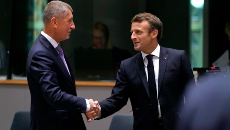 Andrej Babis und Emmanuel Macron sind Verbündete an der Atom-Front. (Bild: APA/AFP/Kenzo TRIBOUILLARD)