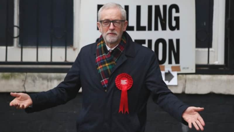 Der Chef der Labour-Partei, Jeremy Corbyn (Bild: AP)