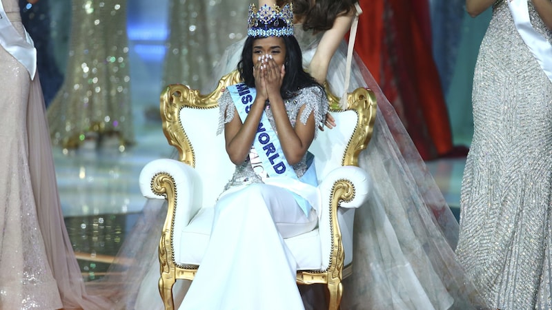 Sie leben alle ihren Traum und setzen sich für den Weltfrieden ein. Hier Miss World Toni-Ann Singh (Bild: AFP)