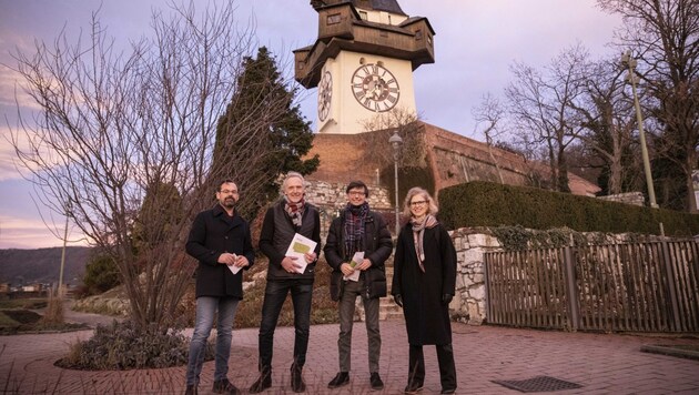 Werner Schrempf, Stadtrat Günter Riegler, Christian Mayer und Künstlerin Joanne Leighton (Bild: NikolaMilatovic)