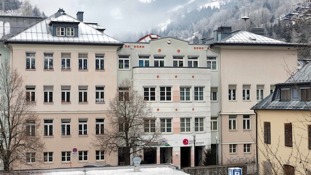 Die Schulgebäude in Zell am See sind über 100 Jahre alt. (Bild: Land Salzburg/Neumayr/Hoelzl)