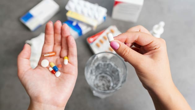 Insgesamt sind laut Angaben des Bundesamts für Sicherheit im Gesundheitswesen derzeit rund 500 Medikamente nicht, oder nur eingeschränkt, im Land verfügbar. (Bild: rcfotostock/stock.adobe.com)