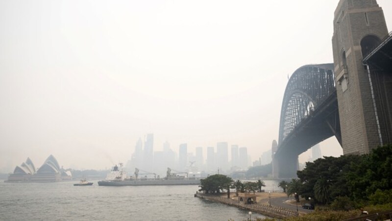 Sydney ist in dichten Rauch gehüllt. (Bild: AFP)