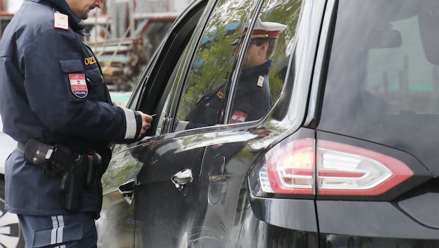 Im Zuge einer Polizeikontrolle war der Franzose aufgeflogen. (Symbolbild)  (Bild: Juergen Radspieler)