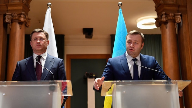 Der russische Energieminister Alexander Nowak und der ukrainische Energieminister Alexej Orschel (Bild: AFP)