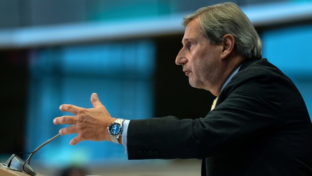 EU-Haushaltskommissar Johannes Hahn (Bild: APA/AFP/Kenzo TRIBOUILLARD)