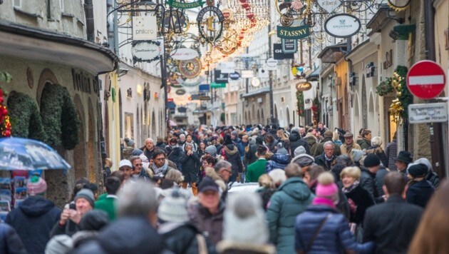 Statt sich ins Shopping-Getümmel zu werfen, spenden viele Salzburger ihr Geld lieber (Bild: Neumayr/MMV)