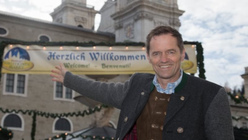 Wolfgang Haider, Obmann des Salzburger Christkindlmarktes, bedankt sich bei den vielen freiwilligen Helfern im Verein: „Ohne deren ehrenamtliches Engagement wäre der Salzburger Christkindlmarkt in dieser Qualität und in diesem Umfang nicht durchführbar.“ (Bild: christkindlmarkt.co.at, Salzburg - Neumayr )