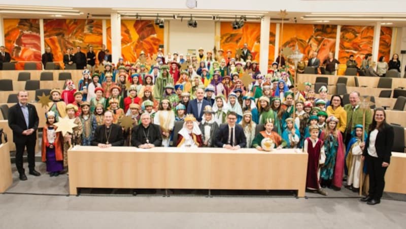 Die Sternsinger besuchten am Freitag das Parlament. (Bild: Parlamentsdirektion/Thomas Jantzen)