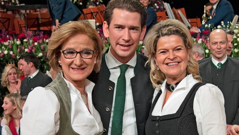 Landeshauptfrau Johanna Mikl-Leitner, ÖVP-Chef Sebastian Kurz und Klaudia Tanner am niederösterreichischen Bauernbundball im Jänner 2019 (Bild: ERICH MARSCHIK)