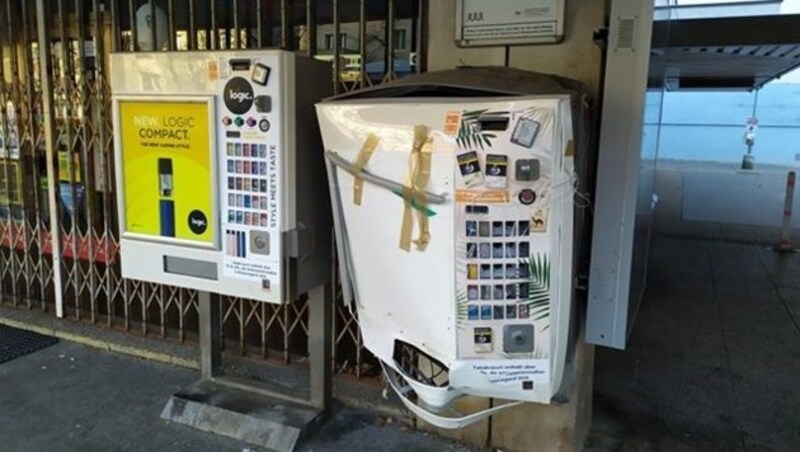 Ein Zigarettenautomat in der Mitterhofergasse in Wien-Floridsdorf. (Bild: Arnold S. )