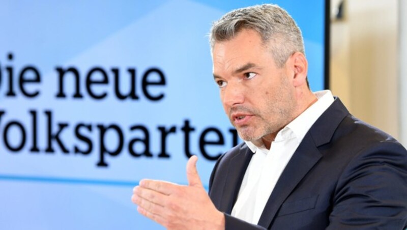 Karl Nehammer (ÖVP) übernimmt das Innenressort. (Bild: APA/ROLAND SCHLAGER)