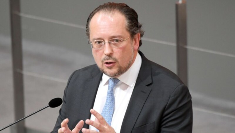 Außenminister Alexander Schallenberg (Bild: APA/ROLAND SCHLAGER)