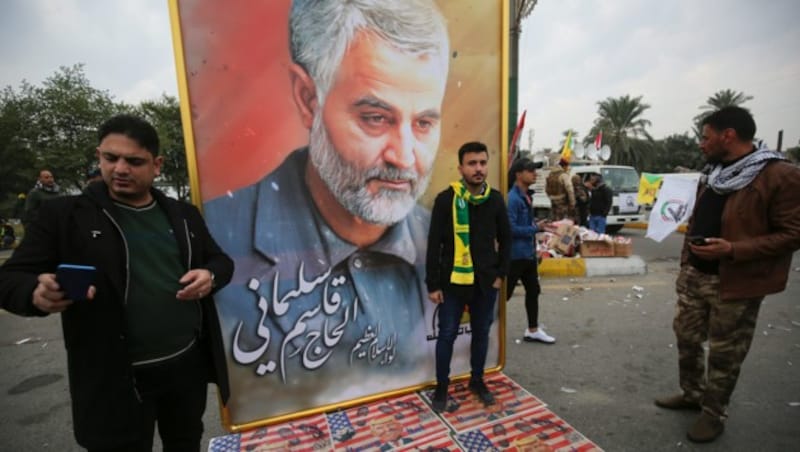 Anhänger Kassem Soleimanis in Bagdad trauern um den beliebten iranischen General. (Bild: APA/AFP/Ahmad AL-RUBAYE)
