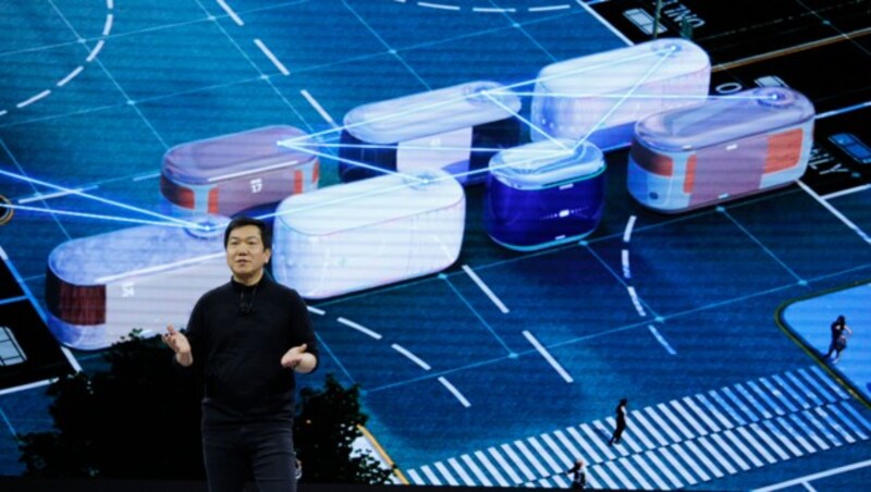 Hyundai-Designer SangYup Lee bei der Vorstellung des Mehrzweckfahrzeuges S-Link (Bild: AP)