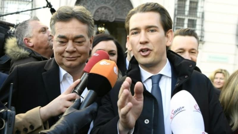 Vizekanzler Werner Kogler und Bundeskanzler Sebastian Kurz (Bild: APA/ROBERT JAEGER)