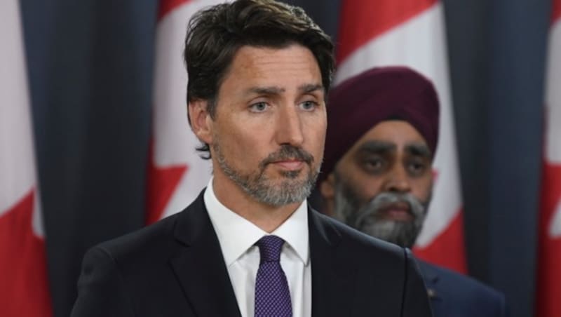 Kanadas Premierminister Justin Trudeau bei der Pressekonferenz (Bild: AP)