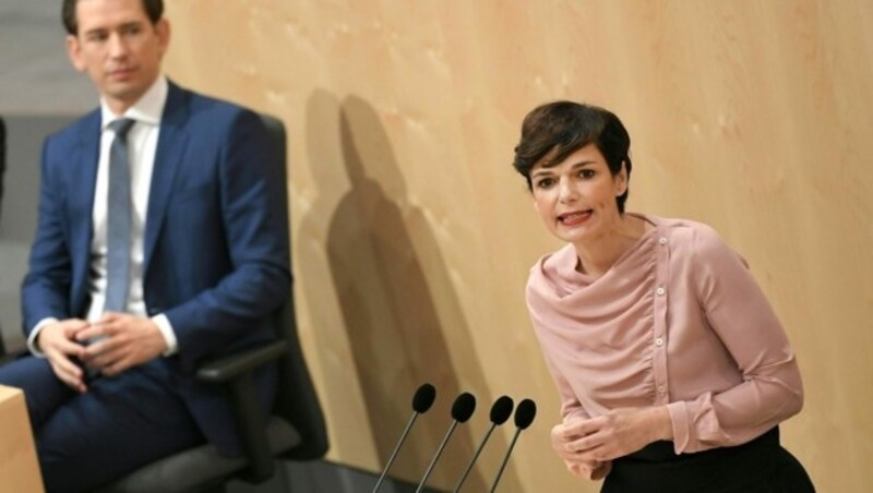 Pamela Rendi-Wagner gibt Sebastian Kurz „eine zweite Chance“. (Bild: APA/ROLAND SCHLAGER)