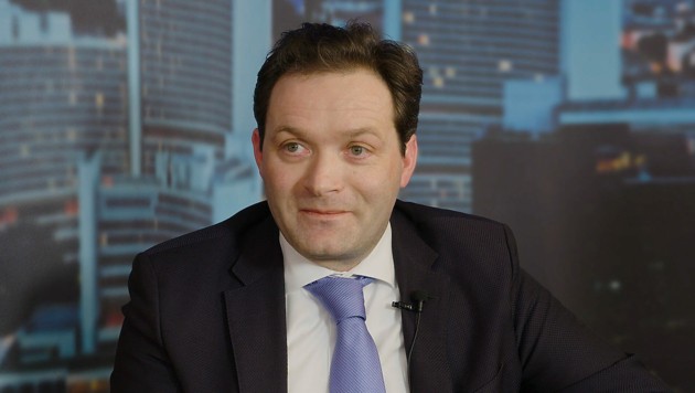 Norbert Totschnig (ÖVP), bisher Direktor Bauernbundes, nun der neue Landwirtschaftsminister (Bild: krone.at)