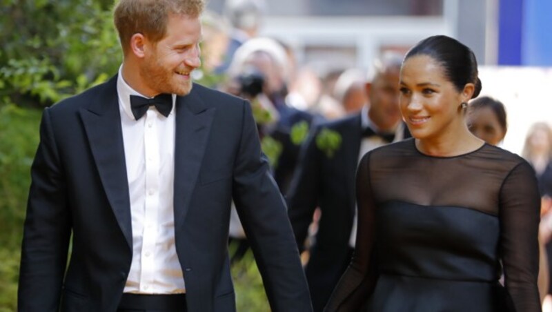 Prinz Harry und Herzogin Meghan bei der Premiere des Disney-Streifens „König der Löwen“ in London (Bild: AFP)