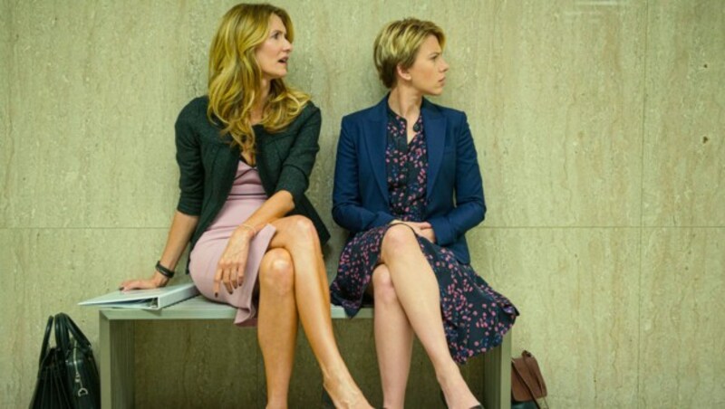 Laura Dern und Scarlett Johansson in „Marriage Story“ (Bild: AP)