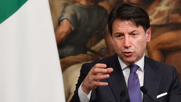 Der italienische Ministerpräsident Giuseppe Conte muss um die Mehrheit seiner Regierung im Senat bangen. (Bild: AFP)