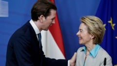 Ursula von der Leyen versteht sich prächtig mit Bundeskanzler Sebastian Kurz (Bild: AFP)