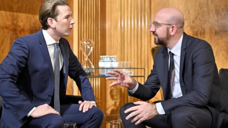 Sebastian Kurz mit EU-Ratspräsident Charles Michel (Bild: APA/HERBERT NEUBAUER)