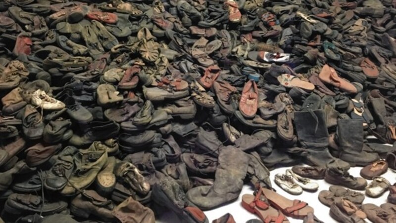 Berge von Schuhen: Die Dauerausstellung in Auschwitz veranschaulicht die Gräueltaten der Nationalsozialisten. (Bild: Doris Vettermann)